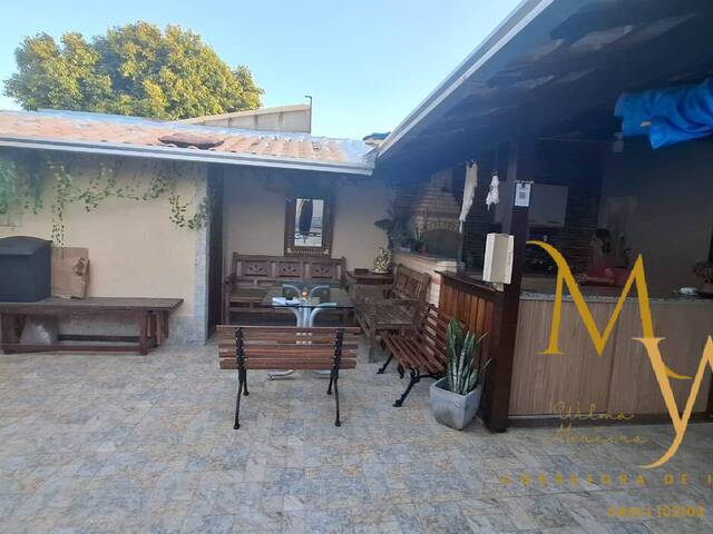 Venda em Verão Vermelho (Tamoios) - Cabo Frio
